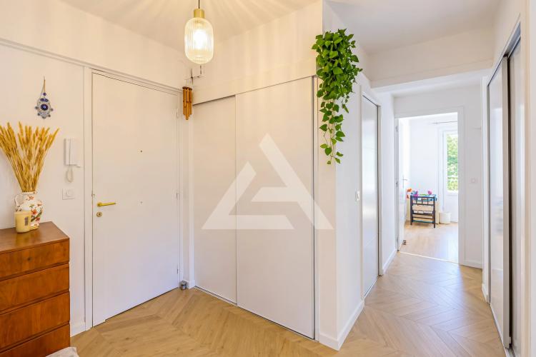 Menton Borrigo - Appartement 4 pièces traversant
