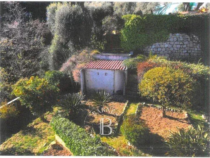 MENTON GARAVAN – RARE OPPORTUNITÉ FONCIÈRE, PERMIS PURGÉ POUR 3 APPARTEMENTS