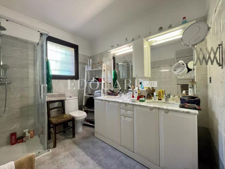 Sur la commune de Gorbio, à vendre maison indépendante avec vaste terrain constructible