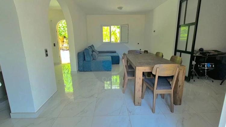? Charmante Maison de Ville mitoyenne avec Vue –Mer et Menton Quartier Garavan, Menton