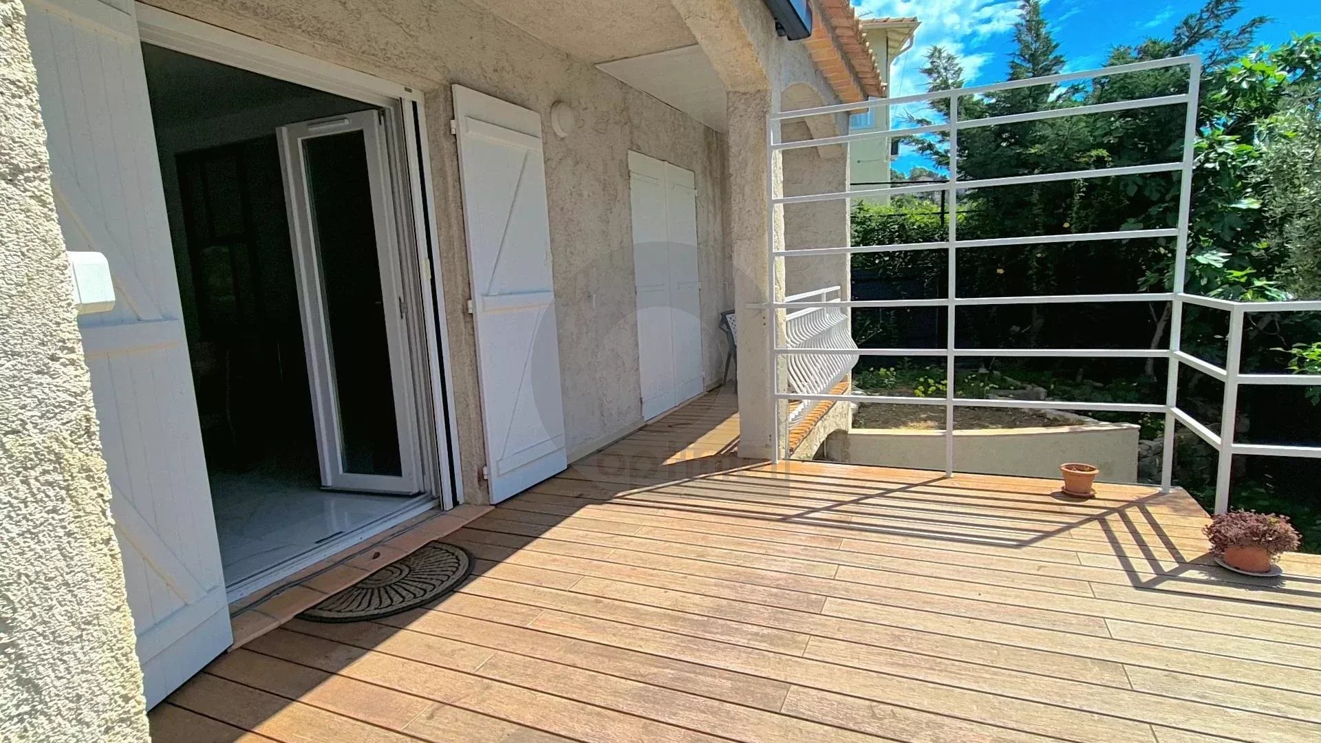 ? Charmante Maison de Ville mitoyenne avec Vue –Mer et Menton Quartier Garavan, Menton