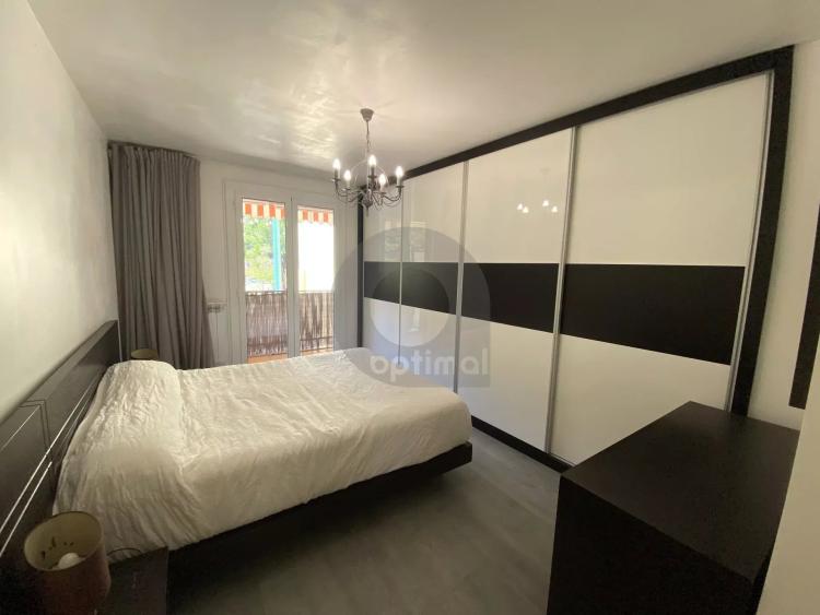 A VENDRE - MENTON CAREÏ - BEAU 3P AVEC CAVE EN BON ETAT TRAVERSANT BALCON TERRASSE ET JARDIN