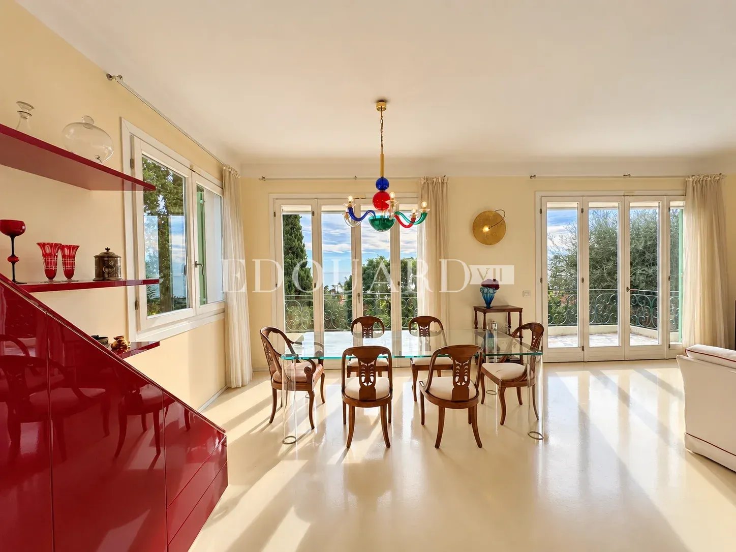 Magnifique haut de villa avec terrasse, splendide vue mer panoramique, jardin, piscine et garage