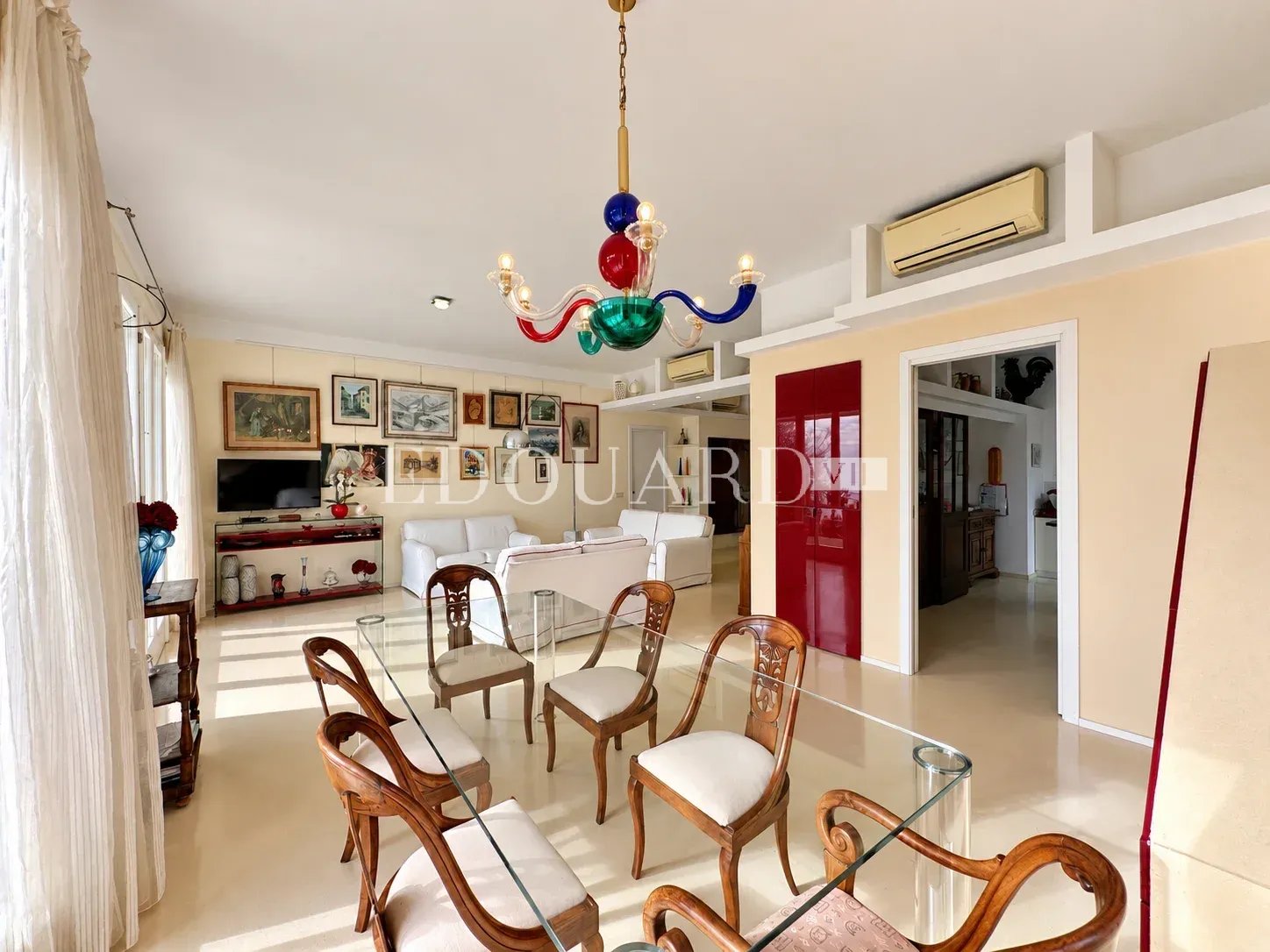Magnifique haut de villa avec terrasse, splendide vue mer panoramique, jardin, piscine et garage