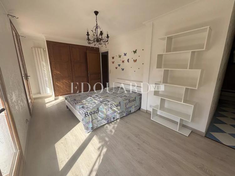 En exclusivité maison provençale à vendre avec appartement indépendante, piscine et grand jardin