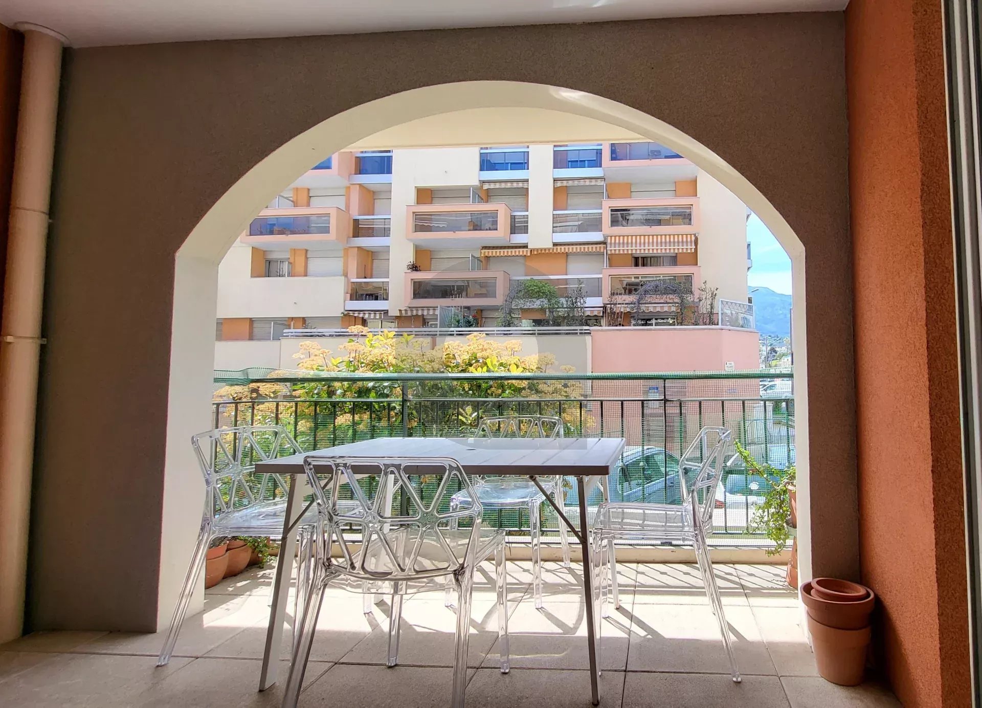 Menton centre ville - Appartement 2 Pièces - terrasse et parking