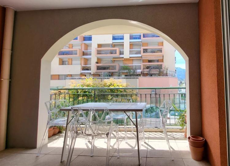 Menton centre ville - Appartement 2 Pièces - terrasse et parking
