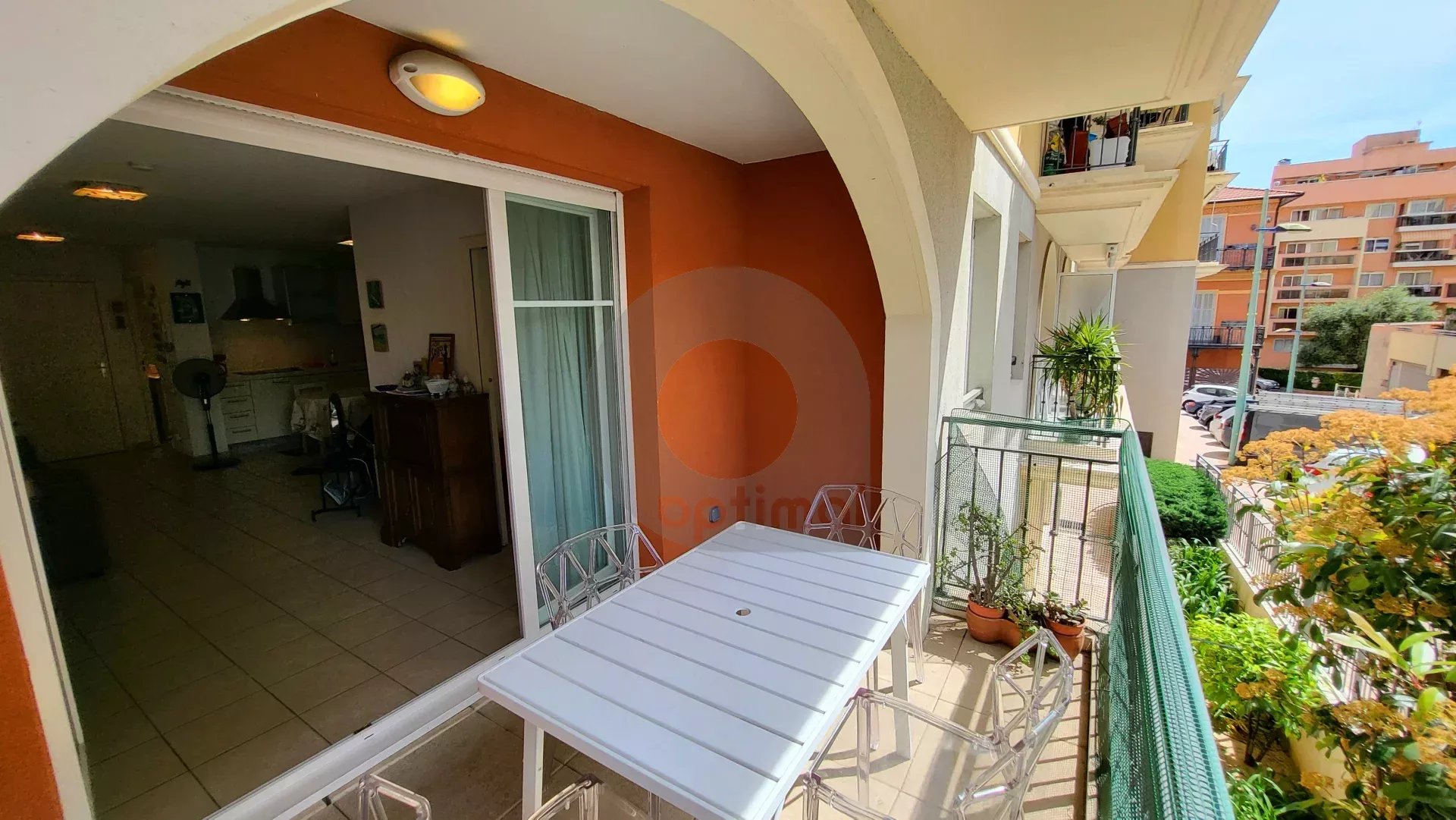 Menton centre ville - Appartement 2 Pièces - terrasse et parking