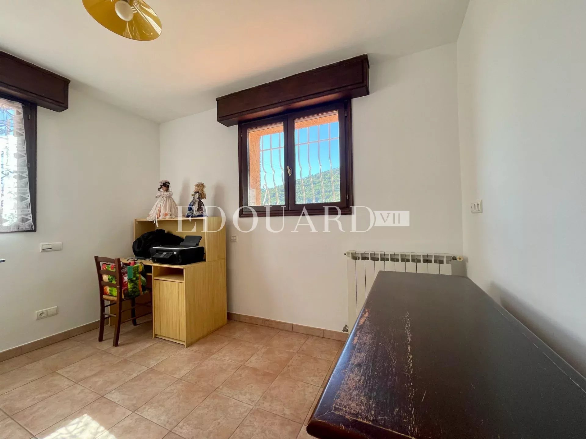 Sur la commune de Gorbio, à vendre maison indépendante avec vaste terrain constructible