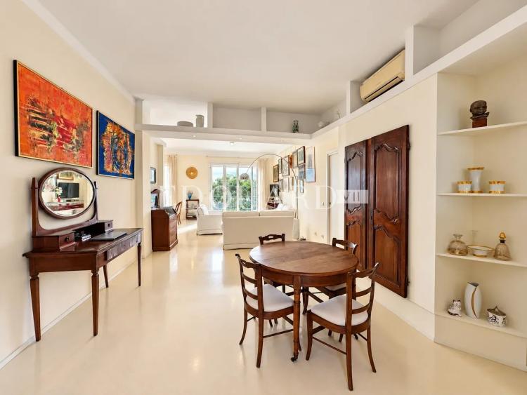 Magnifique haut de villa avec terrasse, splendide vue mer panoramique, jardin, piscine et garage