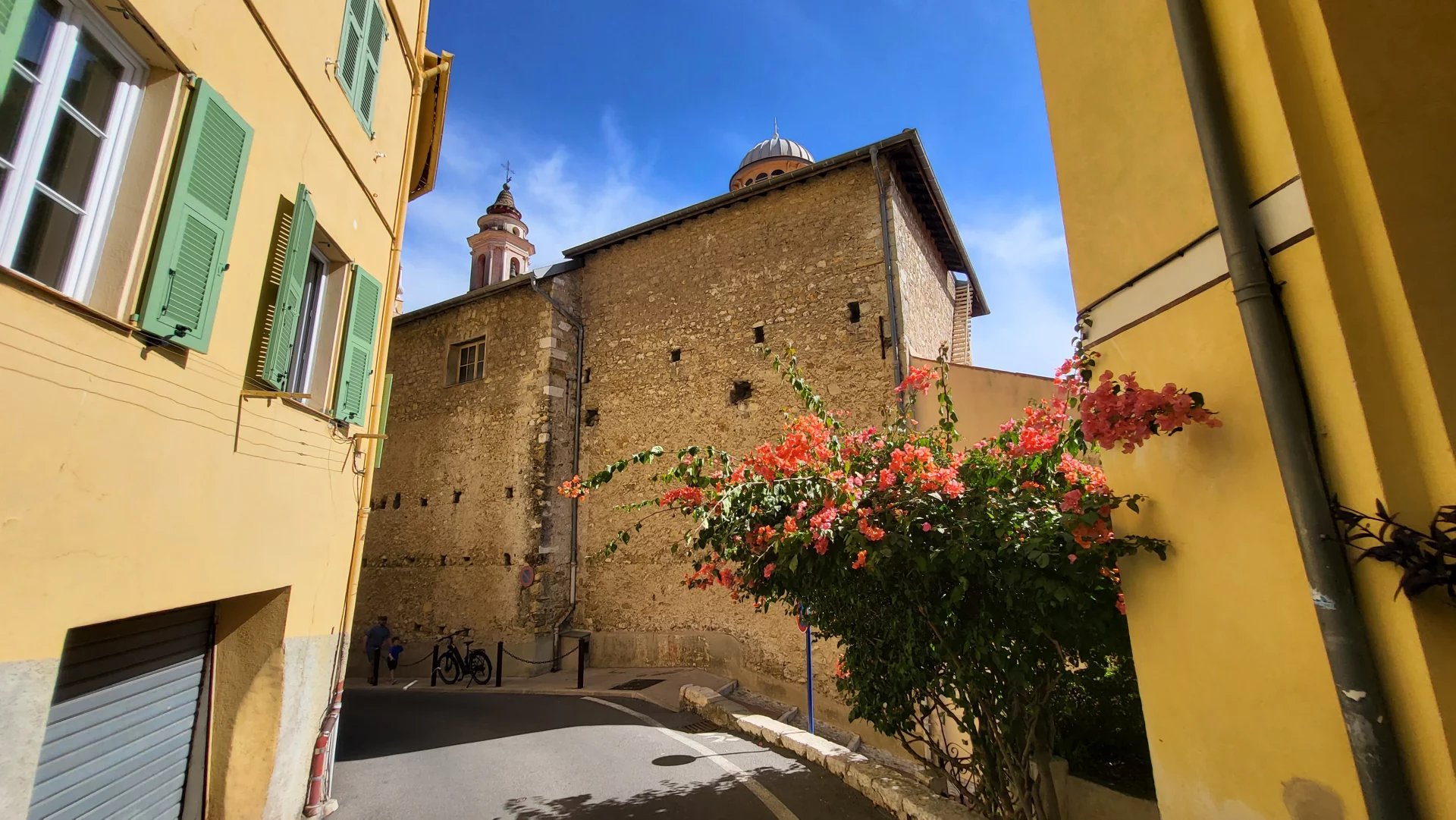 Menton vieille ville - 2 Pièces - Beaucoup de charme