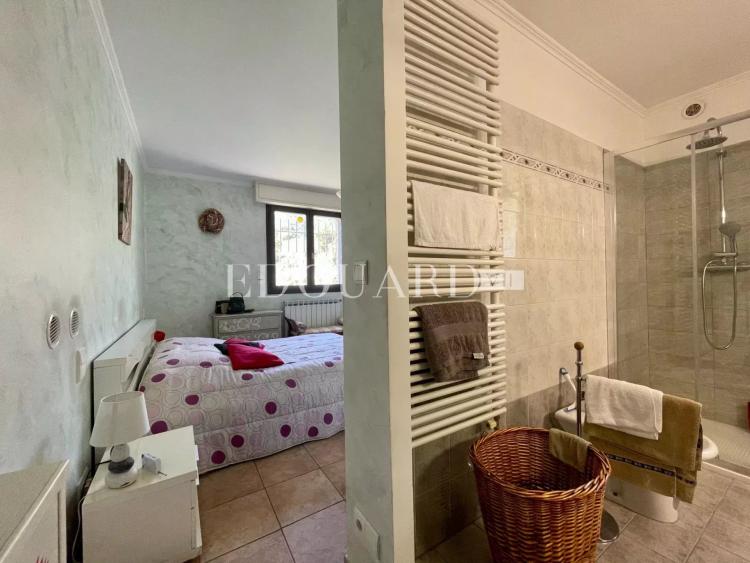 Sur la commune de Gorbio, à vendre maison indépendante avec vaste terrain constructible