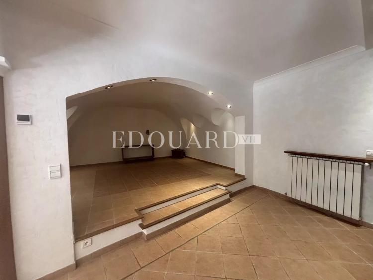 En exclusivité maison provençale à vendre avec appartement indépendante, piscine et grand jardin