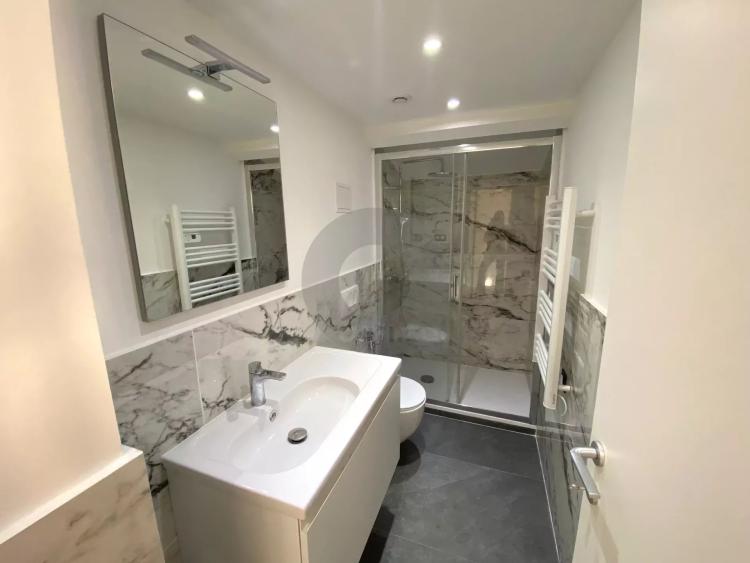 A VENDRE MENTON CENTRE 3P DERNIER ETAGE 62M2 AVEC TERRASSE 38M2