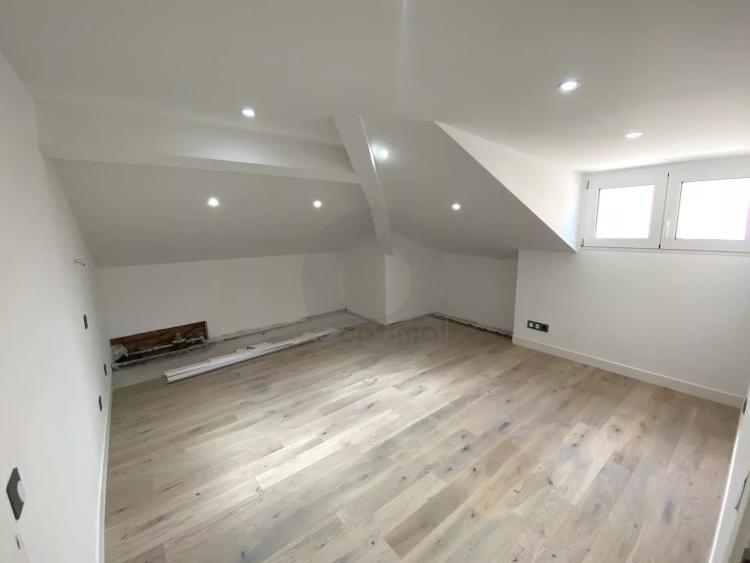 A VENDRE MENTON CENTRE 3P DERNIER ETAGE 62M2 AVEC TERRASSE 38M2