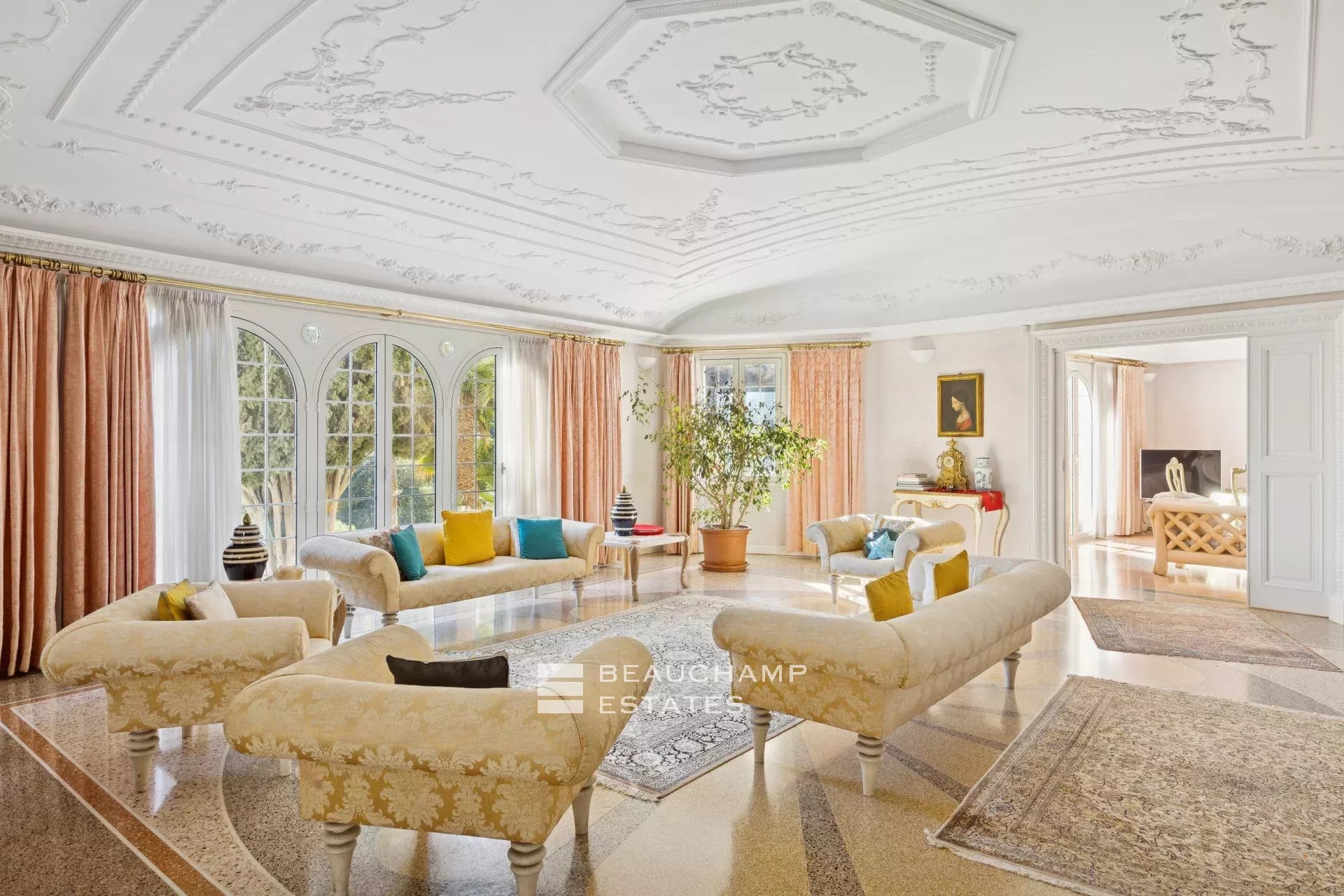 Villa palladienne avec vaste terrain - Menton