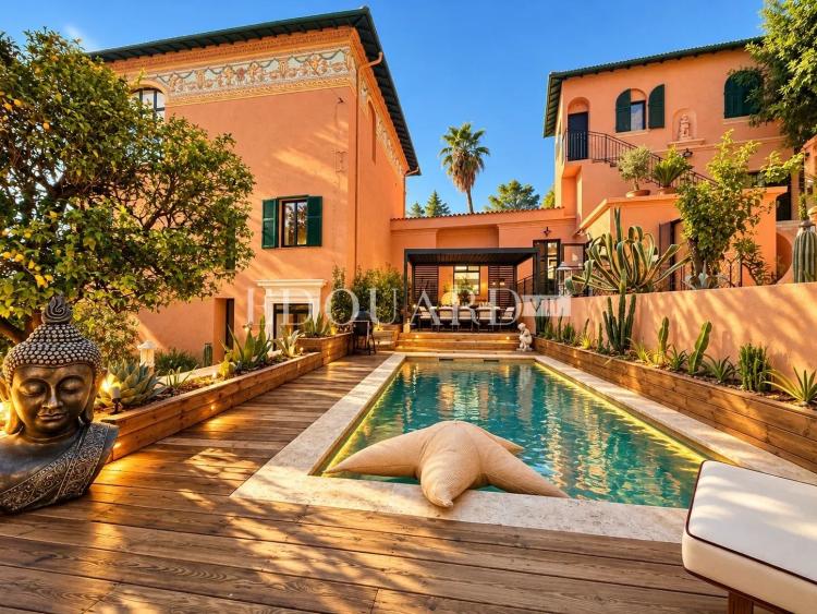 Demeure d’exception avec jardin, piscine, jacuzzi et panorama extraordinaire sur la baie de Menton