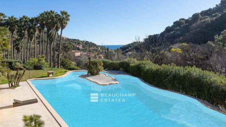 Villa palladienne avec vaste terrain - Menton