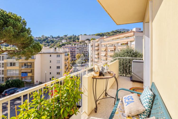 Menton Borrigo - Appartement 4 pièces traversant